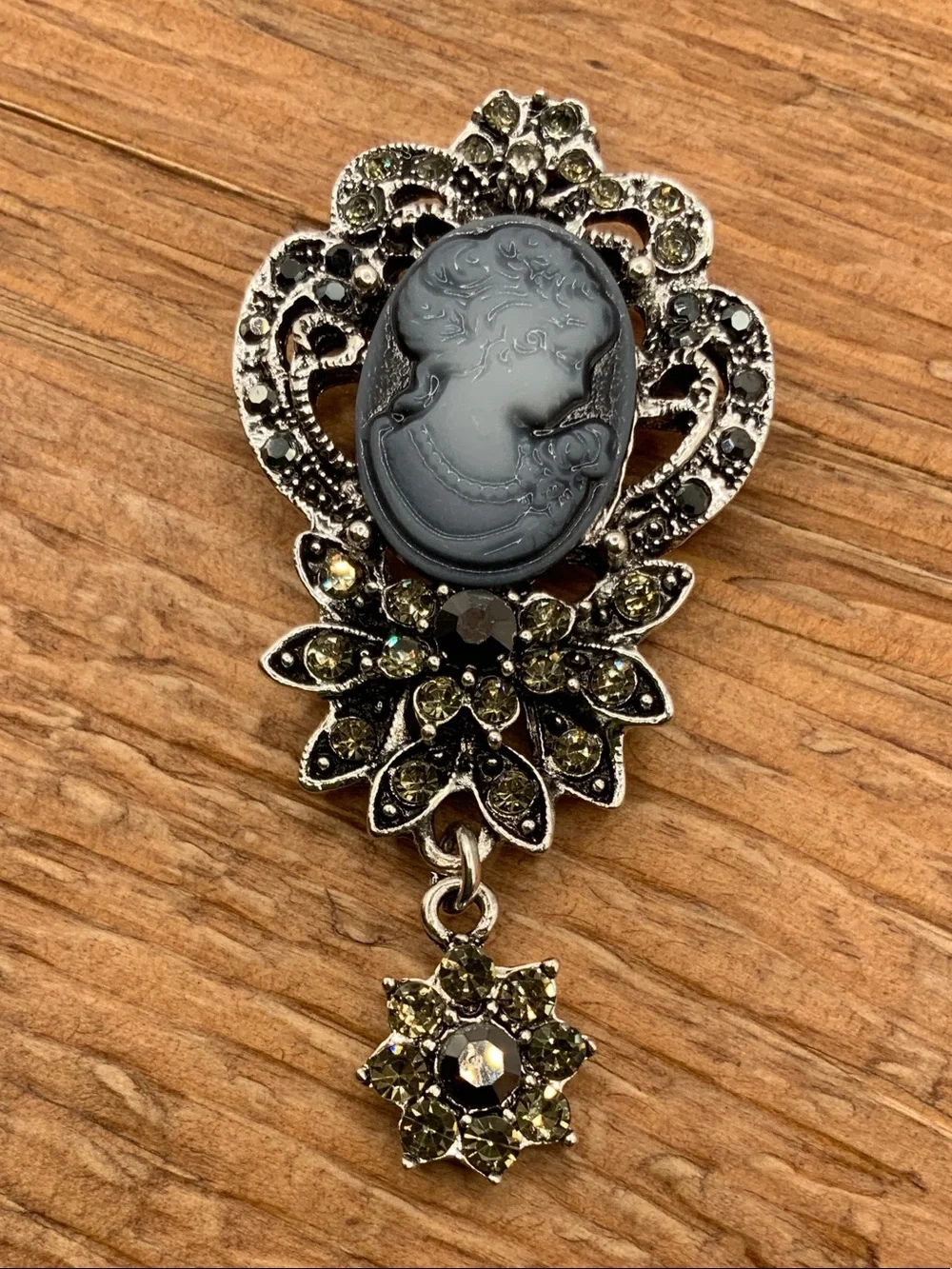 Vintage Inspired Dark Grey Hematite Crystal Cameo Brooch